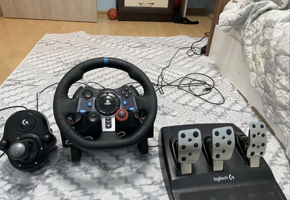 Logitech g29 с скоростен лост