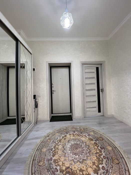 Квартира  гостиница Россия  Ул. Кунаева 3/3/4 100 кв.м