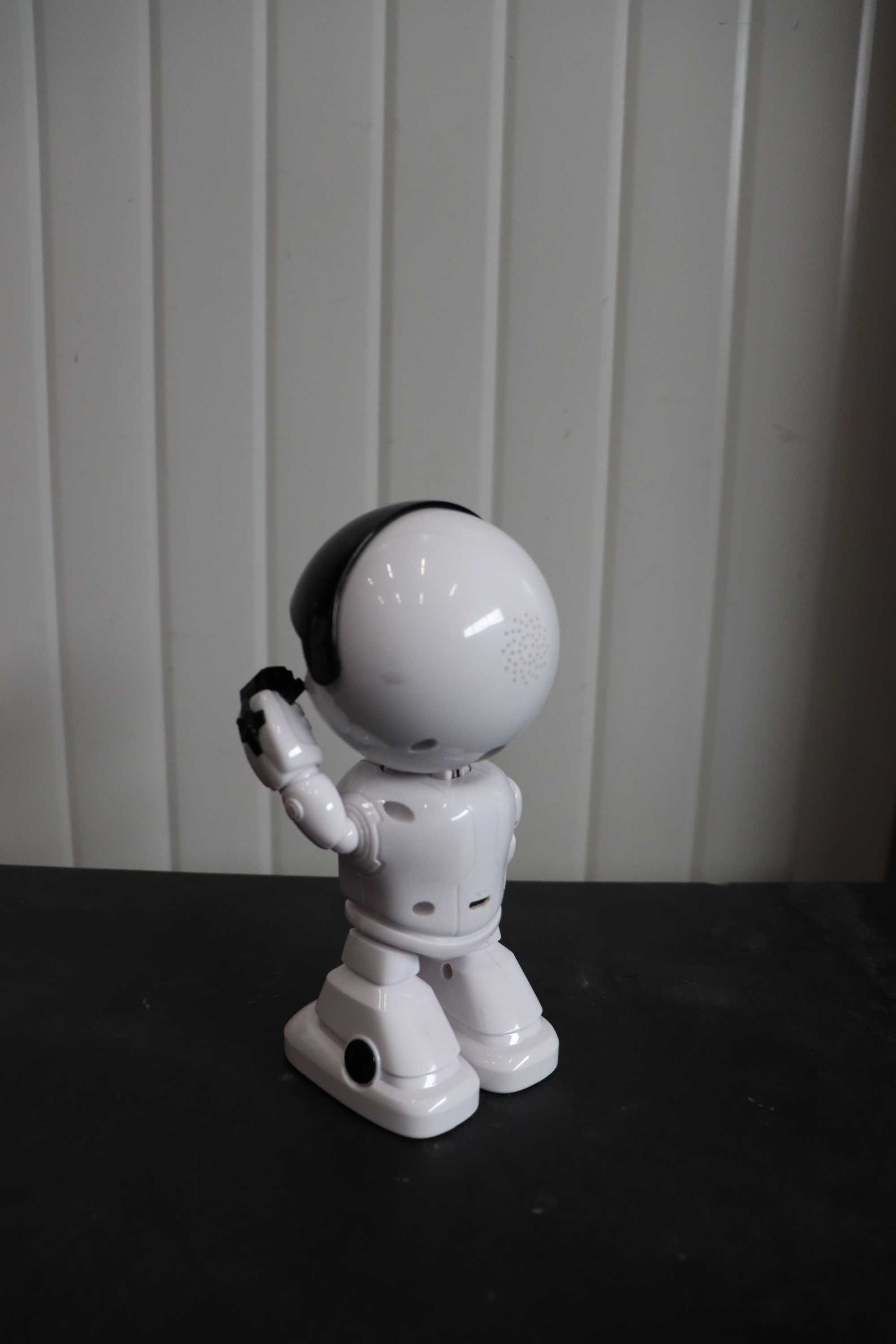 Камера за наблюдение iLUCK™ Robot, 1080P, безжична видео аудио камера