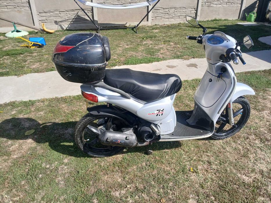 Aprilia scarabeo 49cc