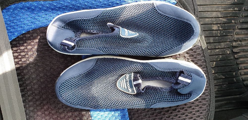 Espadrile, incaltaminte sport, 30 lei.