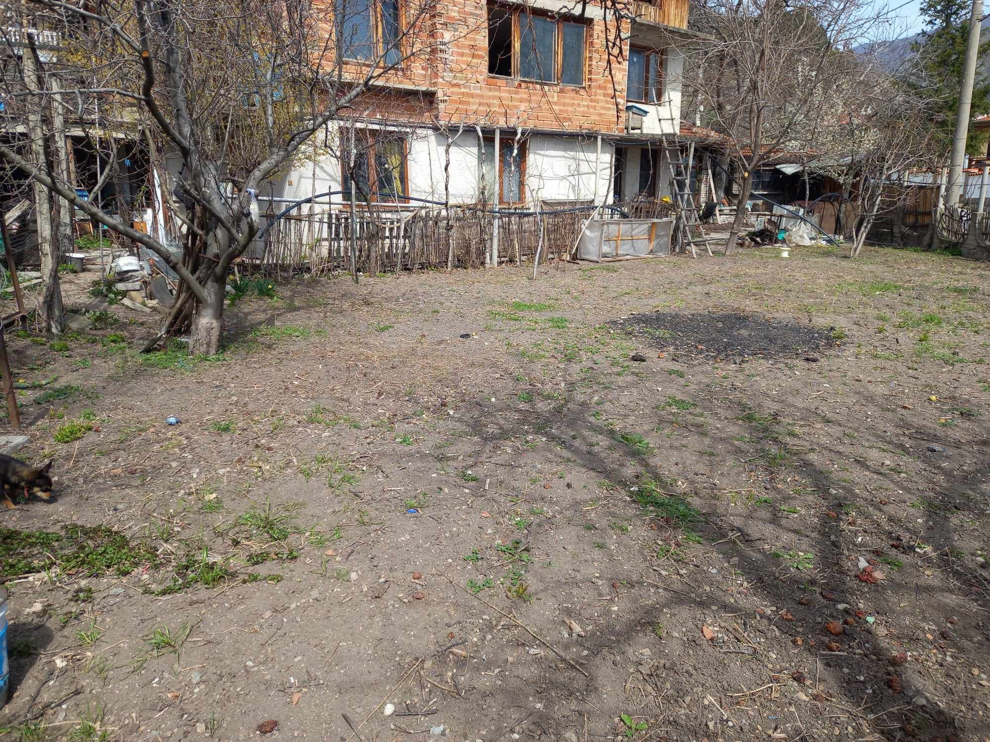Продавам къща в Гр.Твърдица