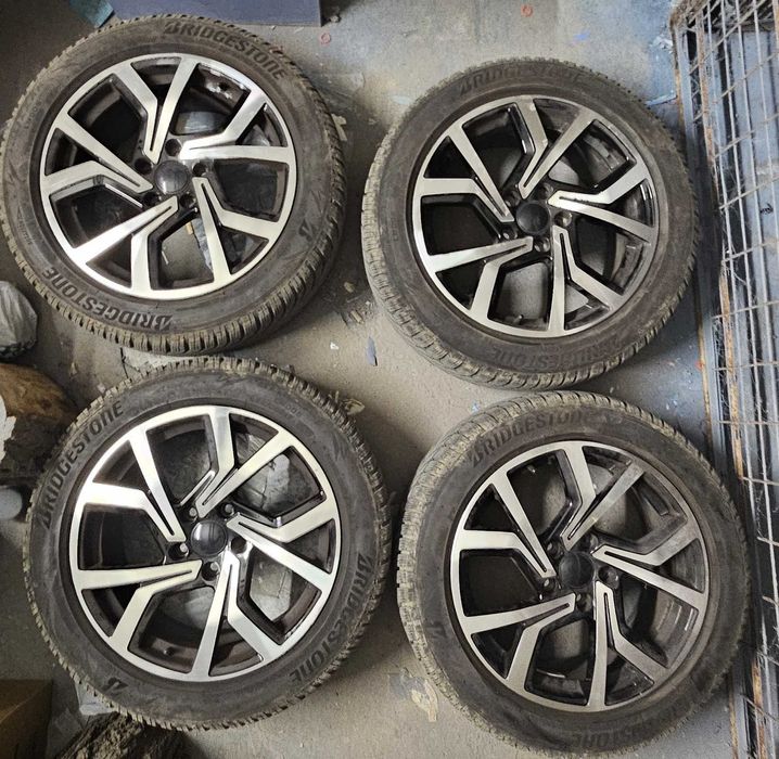 Зимни гуми Bridgestone Blizzak LM005 225/50/17 с алуминиеви джанти