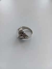 Продам серебряный перстень