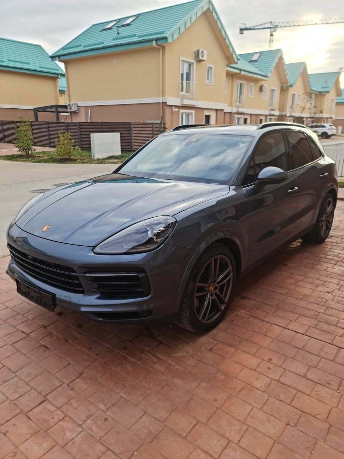 Vand sau schimb porsche cayene S 2019