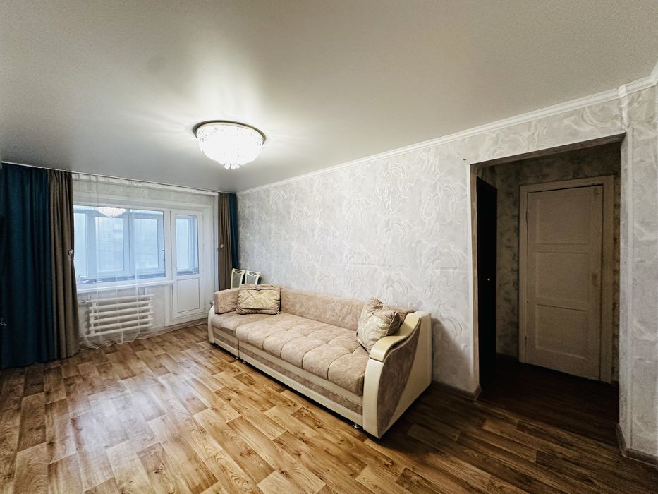 На 27-квартале предлагаем 3-комнатную квартиру на 2-этаже