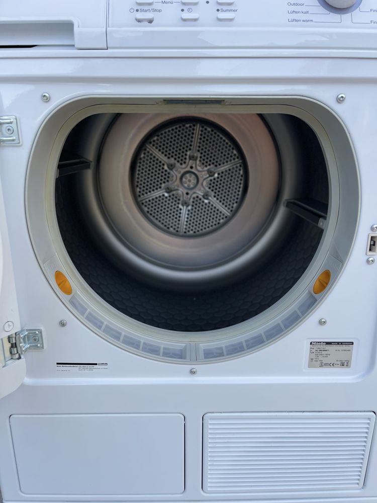 Сушилня с термопомпа Miele SOFTTRONIC T8627 WP - 6 kg