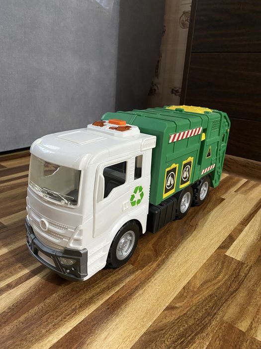 Мусоровоз от urban toys