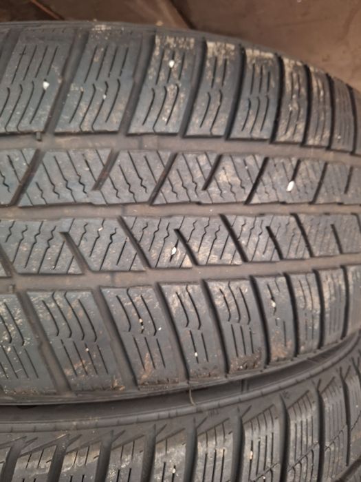Зимни гуми 215/50 R 18 Barum