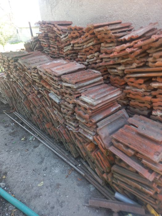 Țigle utilizate 1 leu bucata.