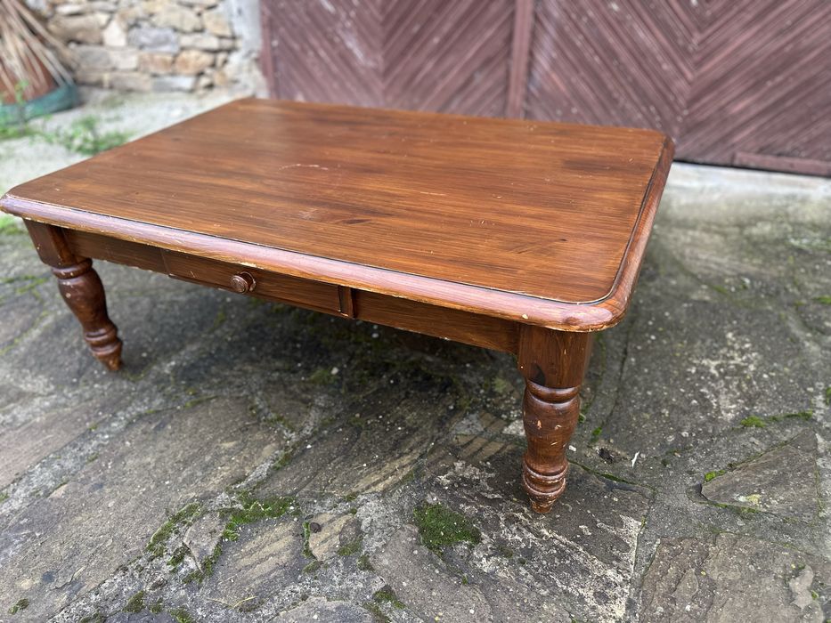 Масивна холна маса с чекмедже