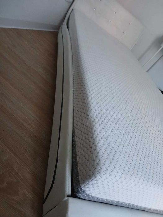 Vand pat tapitat piele ecologica