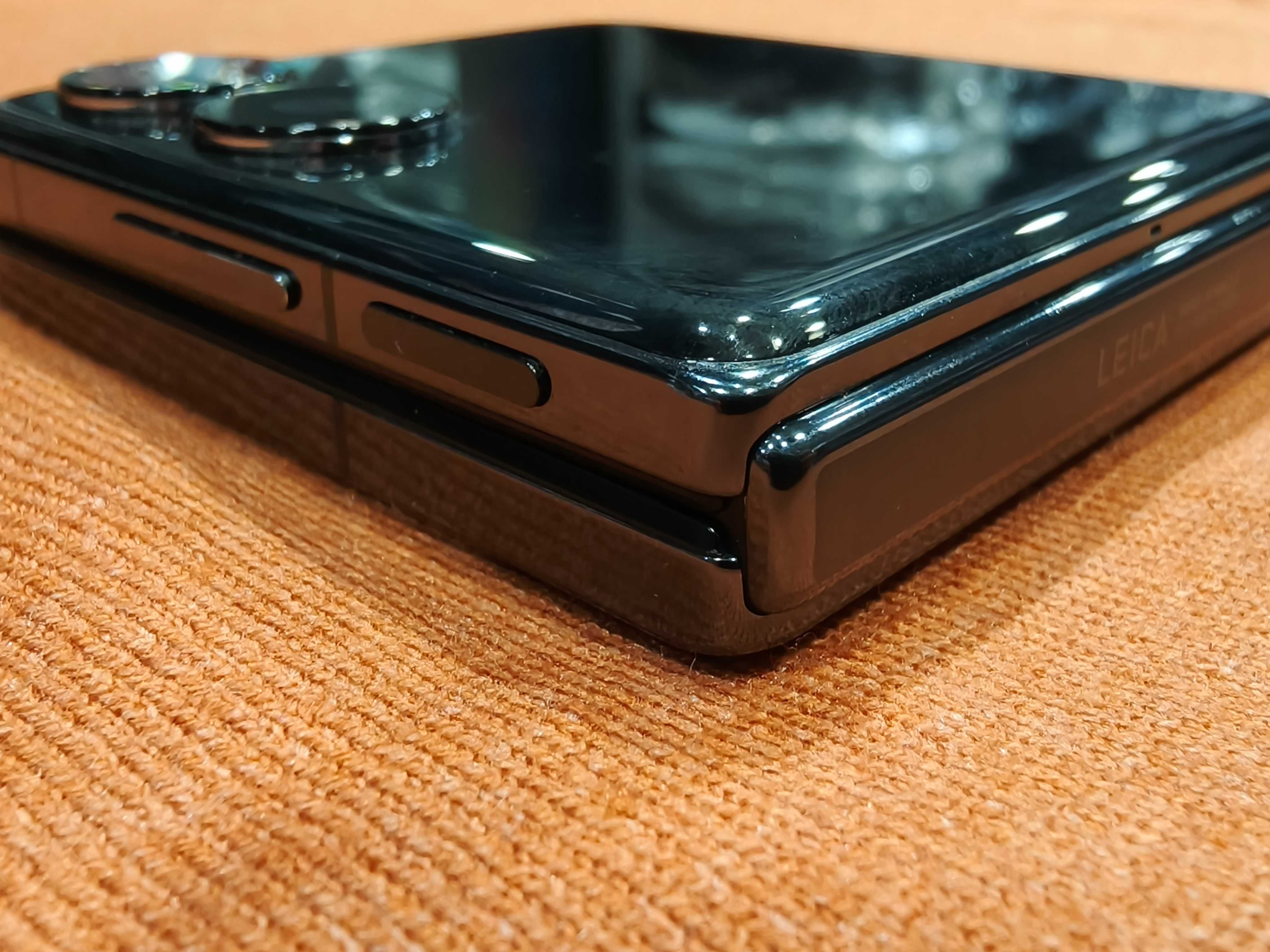 Сгъваем Xiaomi Mix Flip черен 12/256 SD8 Gen3 Leica