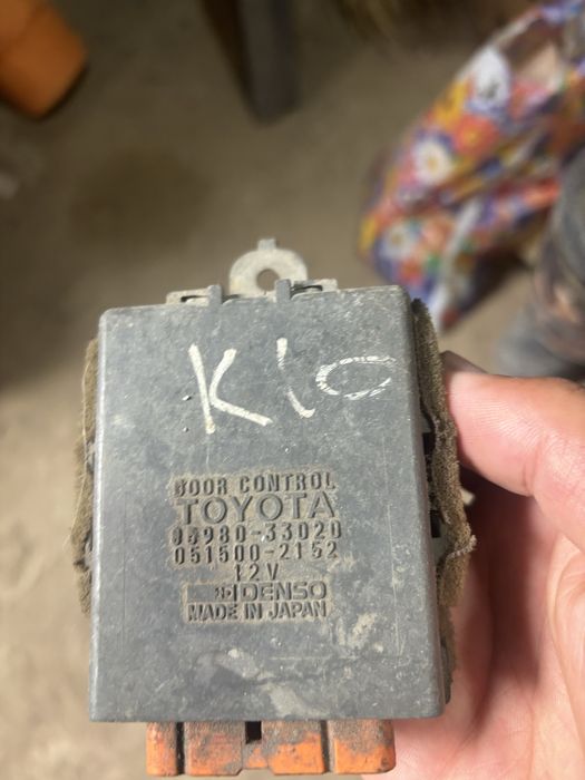 Реле поворитников на Камри 10