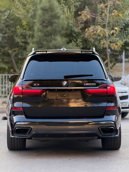 BMW X7 M50i возможно приобрести в рассрочку