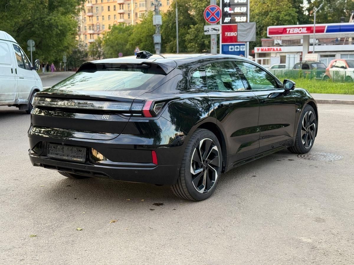 Zeekr 001 4WD 3,8 сек 2023