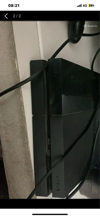 Плейстейшн 4 4 игры есть в хорошем состоянии один контроллер