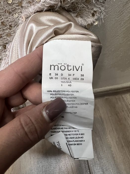 Рокля с пайети Motivi