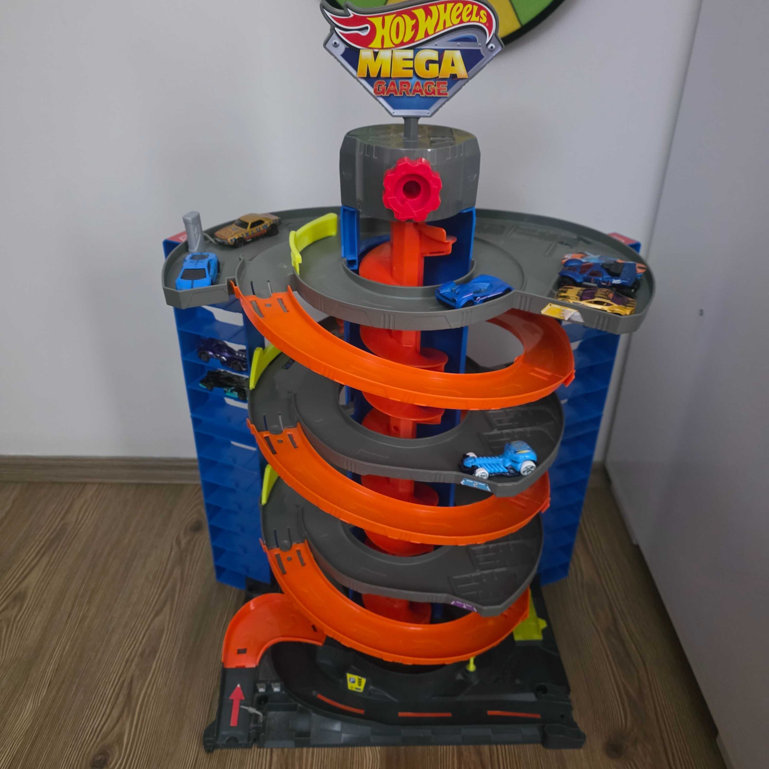 Писта Hot wheels - като НОВА!!!