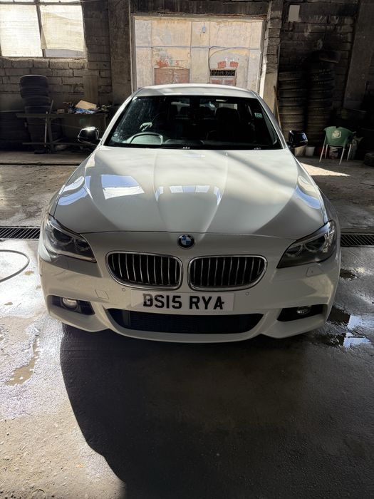 Vnad bmw f10 2015 2.0d 190 cai maina merge foarte bine fac schib