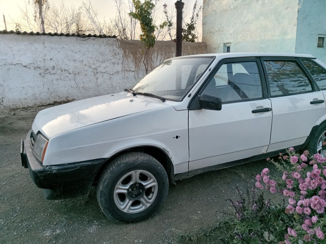 Vaz2109 sotiladi