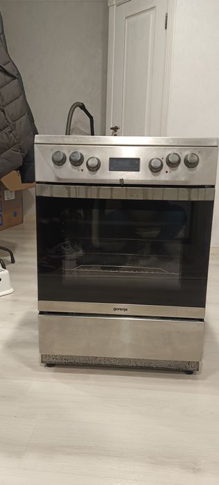 Продам электроплиту б/у