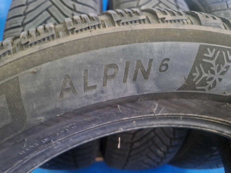 4 Michelin R17 215/60
зимни гуми DOT4520