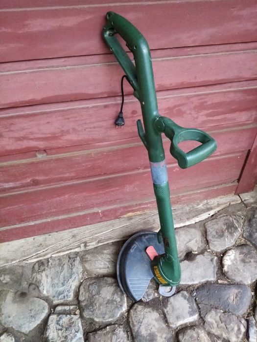 Vând trimar electric Black & Decker