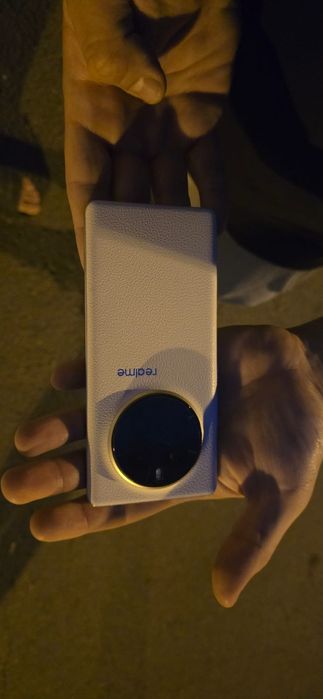 Realme GT5 pro Cremé