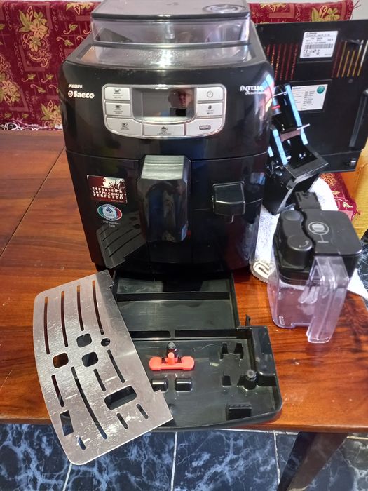 Saeco INTELIA One Touch cappuccino