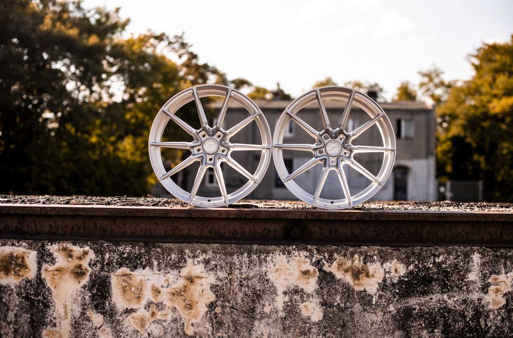 Jante Semi-Forjate Japan Racing / SL02 Silver / BMW F10 F11 F16 G30 M2