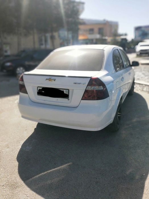 Нексия 3 сотилади