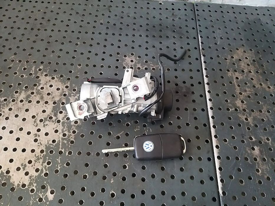 Contact auto cu cheie vw touran 1t 1k0905851