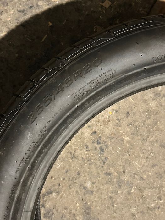 Hankook Ventus S1 Evo 255/45/20 и 235/50/20 – почти нови