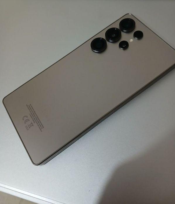 Srochna s25 ultra sotiladi