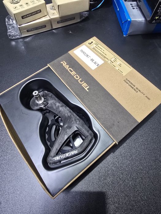 Педали,клипове,верига shimano,ultegra,105