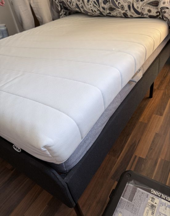 Cadru pat (140x200), somiera inclusa + 2 saltele