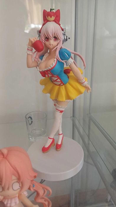 Колекция от аниме фигурки