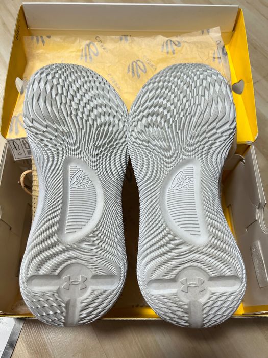 Adidasi sport Under Armour