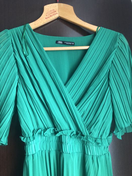 Rochie lunga plisata Zara