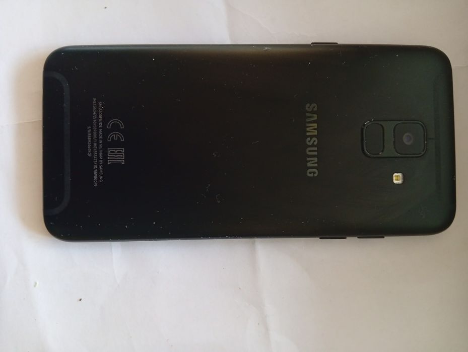 Телефон Самсунг а 6