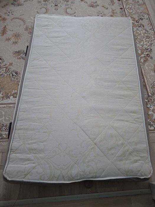 Отдам матрас даром