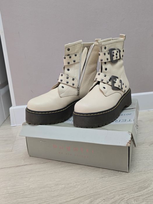 Продам новые сапоги 39 размера