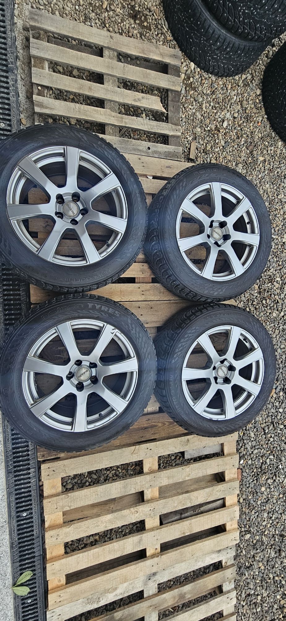 Jante anvelope Senzori Nokian 225/60 R18 Toyota RAV4 5x114.3