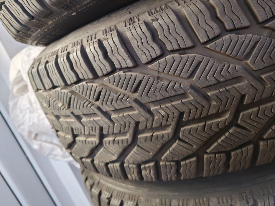 Jante cu anvelope de iarna noi pentru BMW F11/F10, 225/55 r17