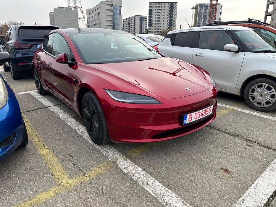 Tesla Model 3 AWD Highland