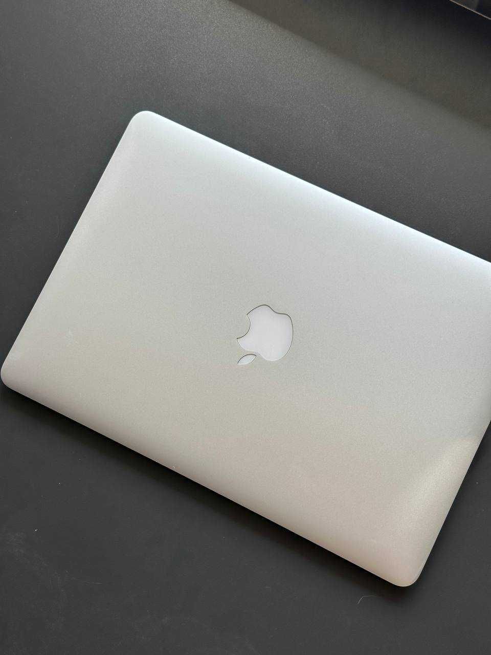 MacBook Air 13,3 - 2015 год 128 гб i5