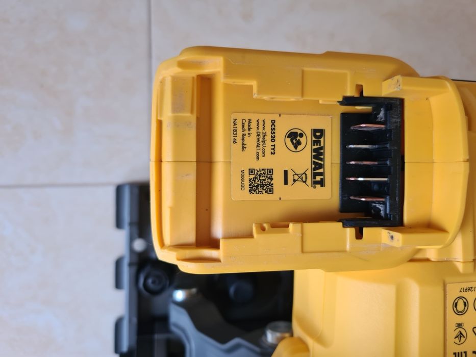 Dewalt DCS 520NT- circular de mana cu plonjare