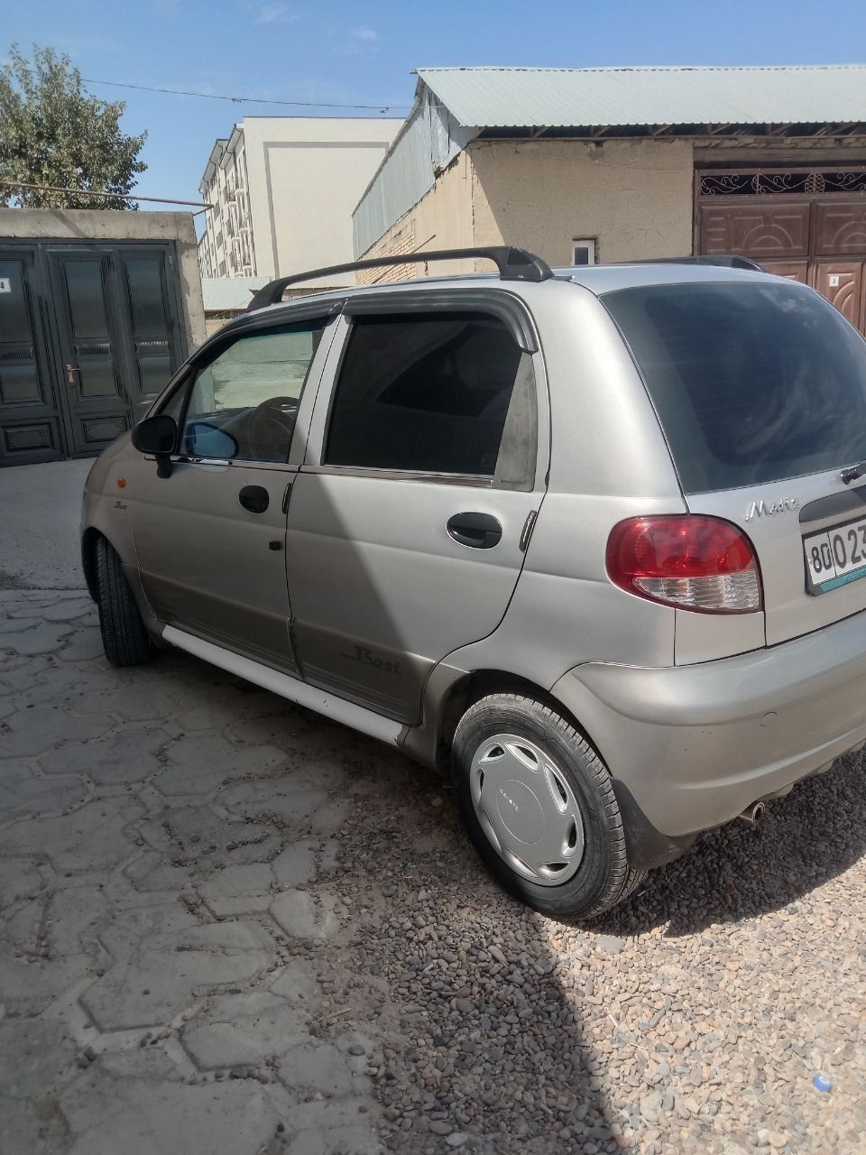 Matiz sotiladi metanda