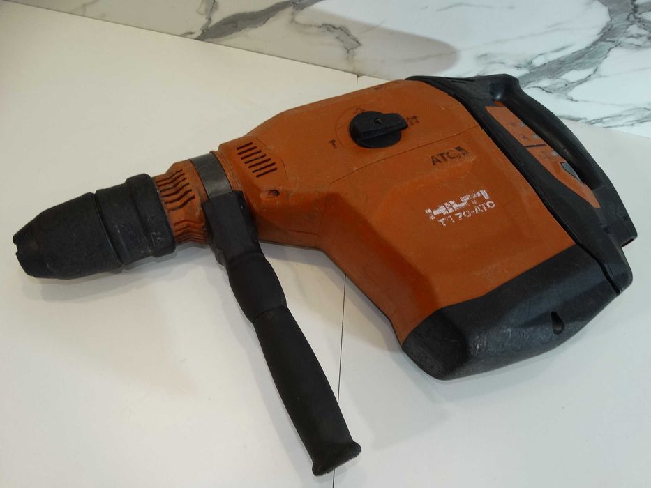 Hilti TE 70 ATC / AVR - Мощна ударо пробивна машина